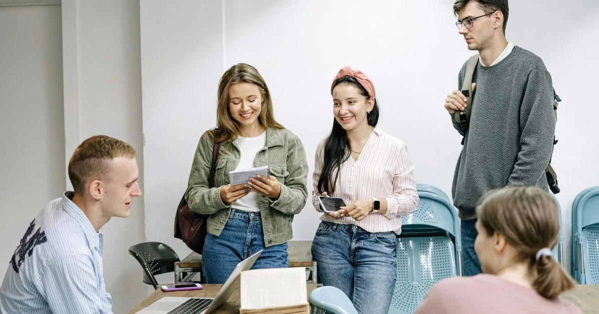 3 conseils pour réussir des études de communication selon mon expérience